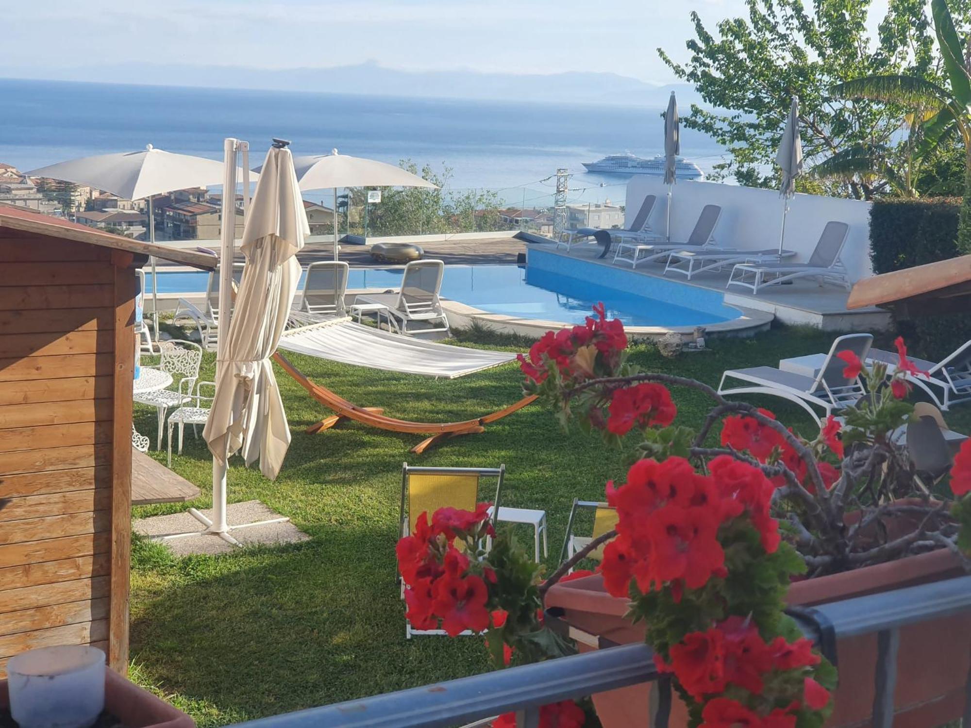 Villa Bella Vista Tropea Exterior photo