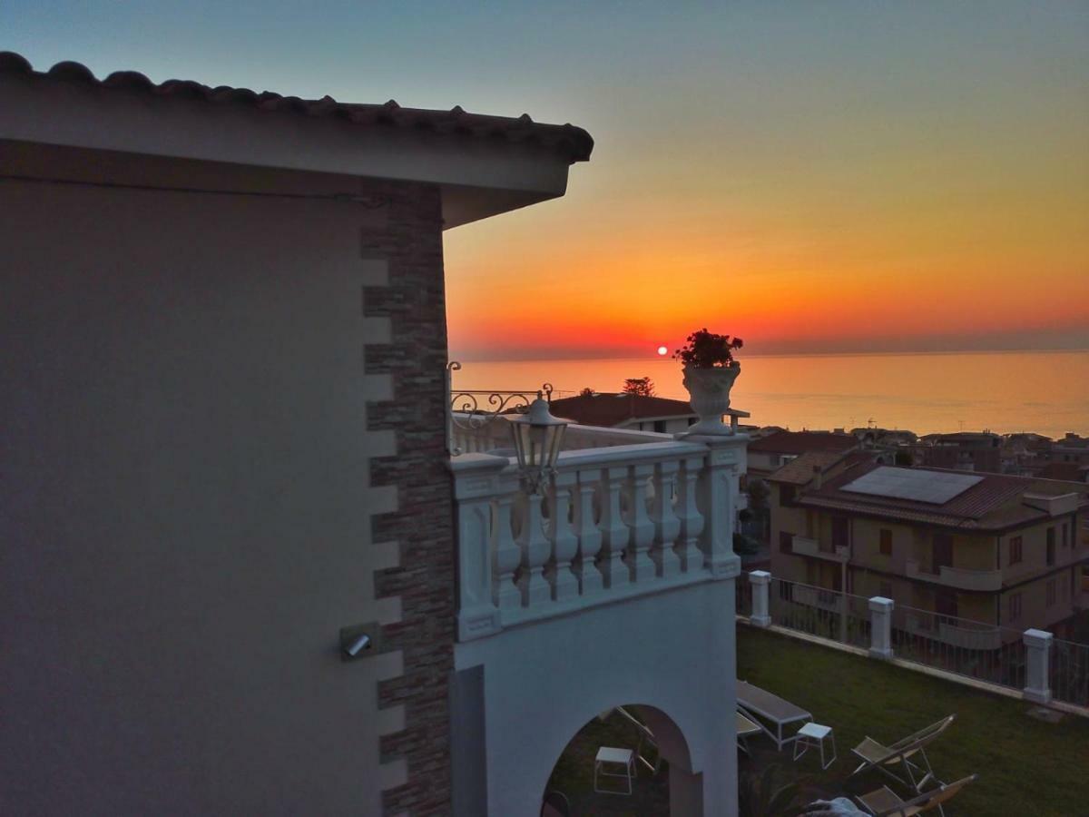 Villa Bella Vista Tropea Exterior photo